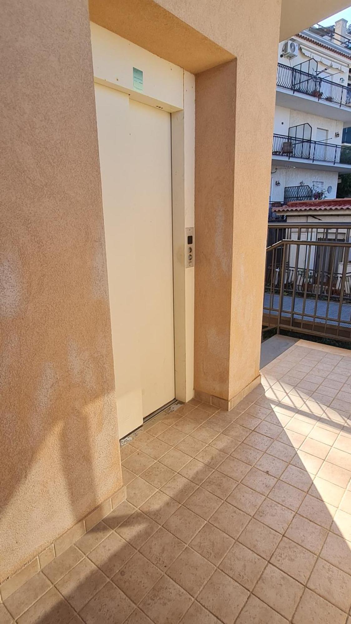 Apartment Mediterranean Pool & Parking
