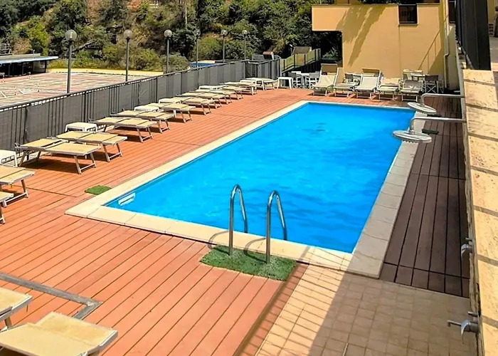 Mediterranean Apartment Pool & Parking
